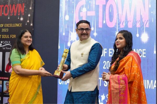 Parmanu Defence Academy Dehradun Honored with Education Excellence Award by Member of Parliament Smt. Menaka Gandhi